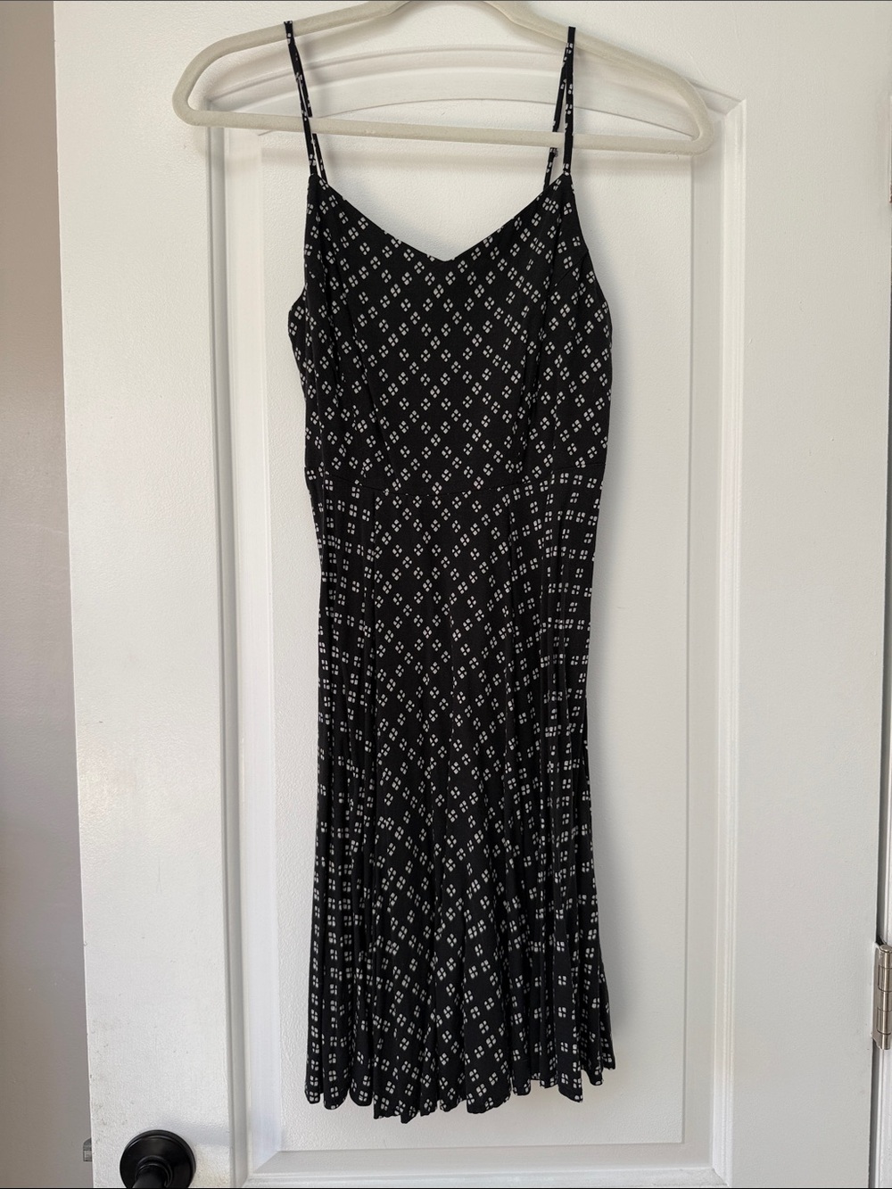 Old Navy Black Printed Spaghetti-Strap Midi Dress